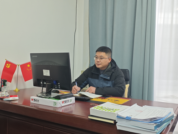 1740481967856 潘勇2改