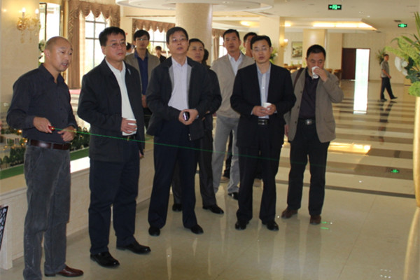 ��Ԫ���������һ�н�����Ŀ��λ�ſ�